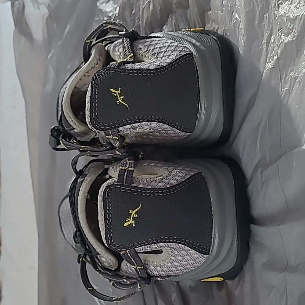 Women's Chaco Size 9 Water Shoes. Used. - Picture 3 of 6
